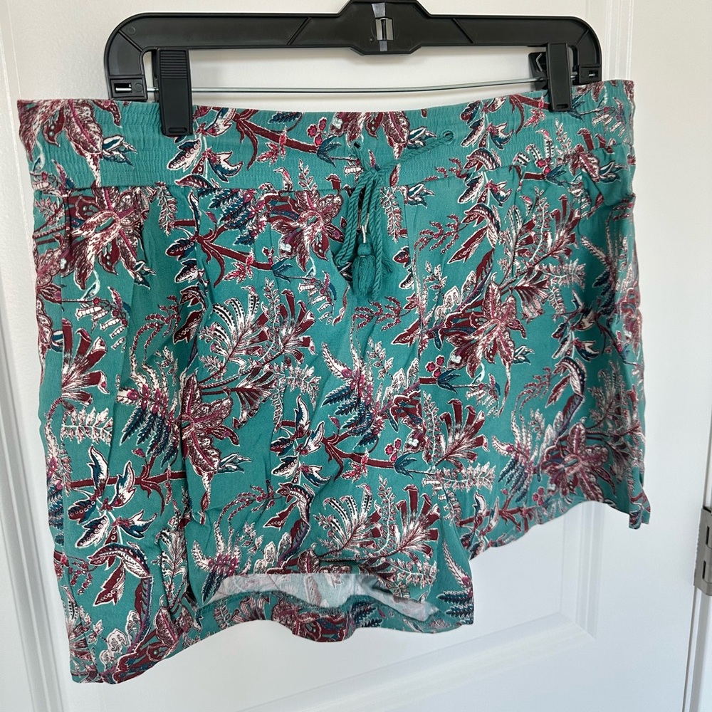 LOFT Drawstring Shorts - Picture 2 of 5